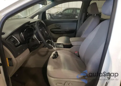 2016 Kia Sedona Lx z USA, uszkodzony, nr VIN KNDMB5C15G6164218